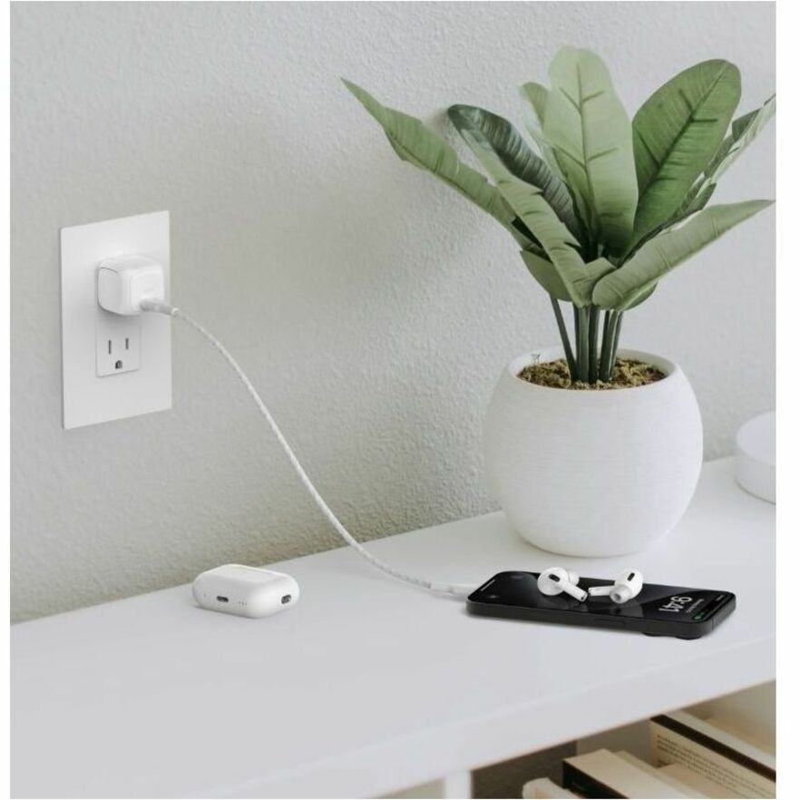 Belkin 30W Portable USB-C Wall Charger - 1xUSB-C (30W) - Fast Charge - Power Adapter w/ USB-C to USB-C Cable - White - WCA008DQ1MWH-B6