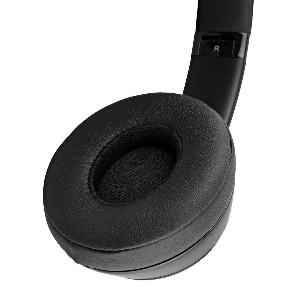 Beats by Dr. Dre ƒ?? Solo3 Wireless Headphones ƒ?? Gloss Black ƒ?? MNEN2LL/A