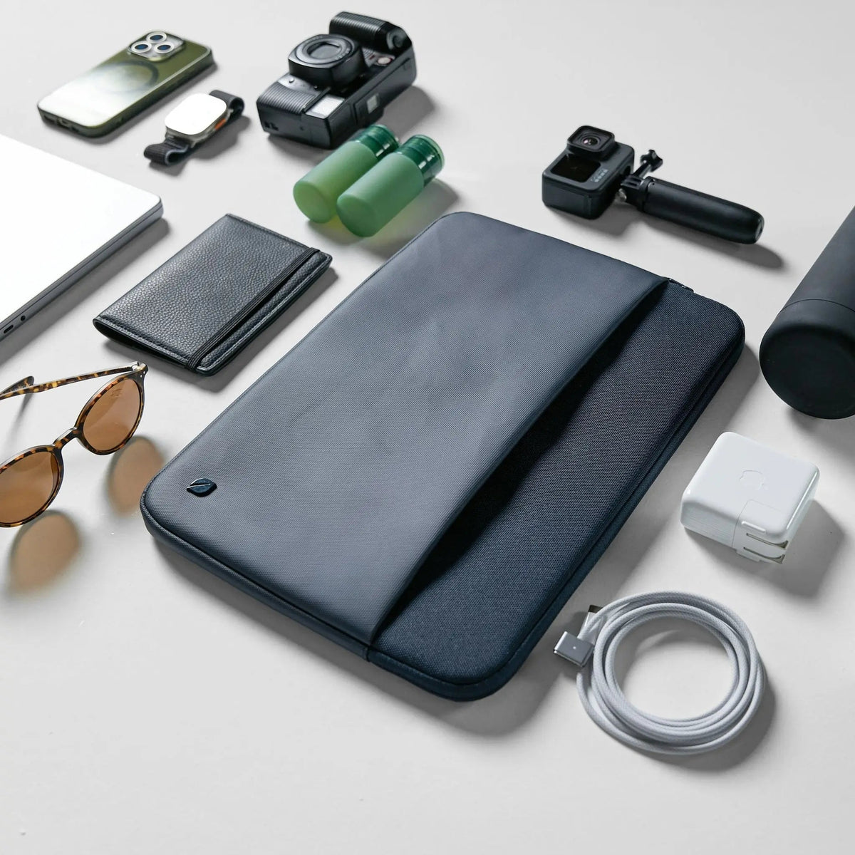 Incase A.R.C. Sleeve for 14-inch Laptop