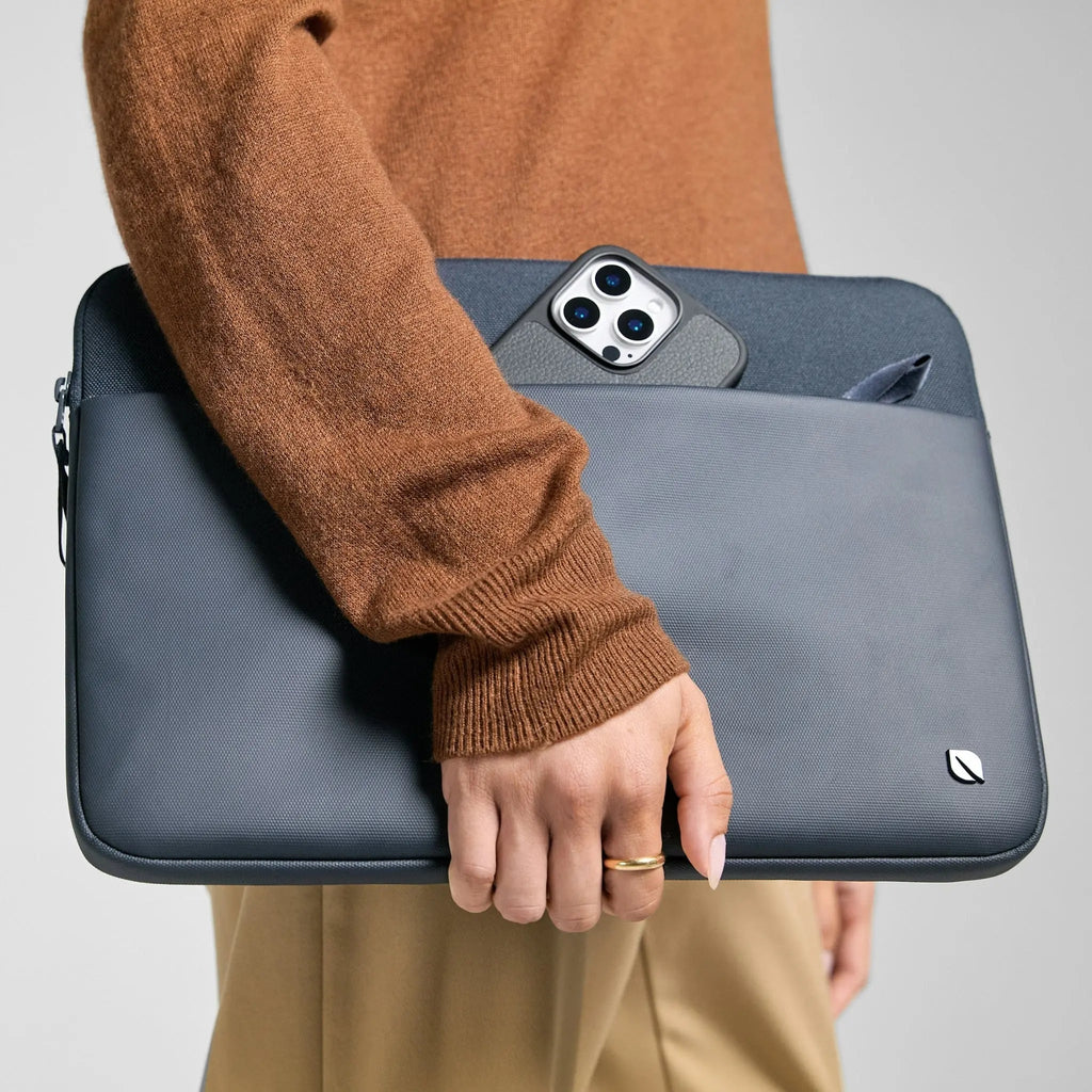 Incase A.R.C. Sleeve for 16-inch Laptop