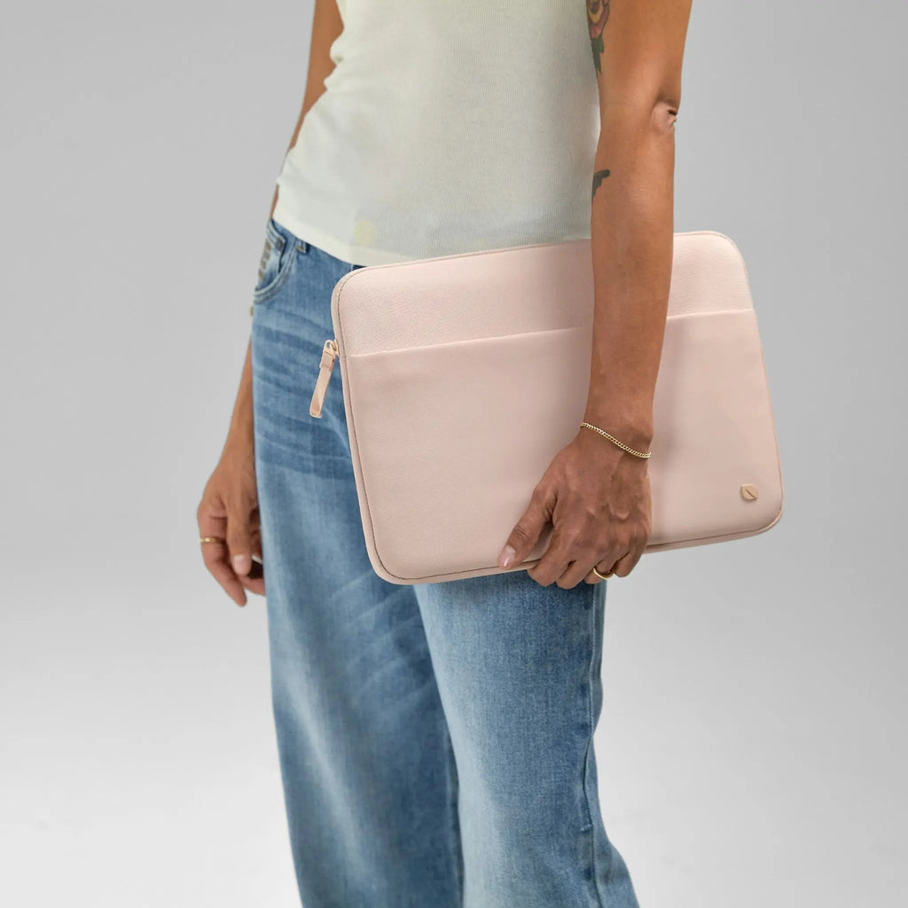 Incase A.R.C. Sleeve for 14-inch Laptop
