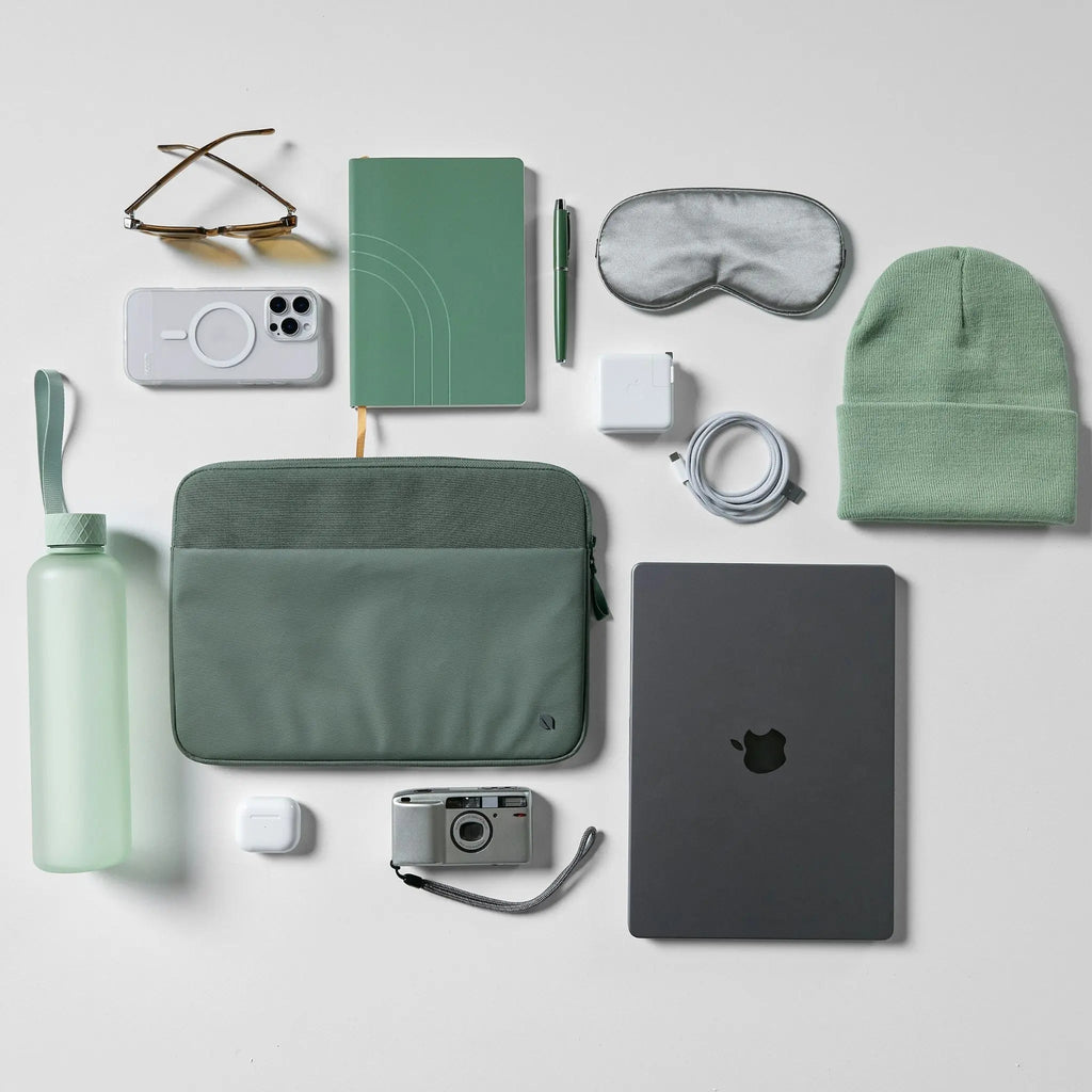 Incase A.R.C. Sleeve for 14-inch Laptop
