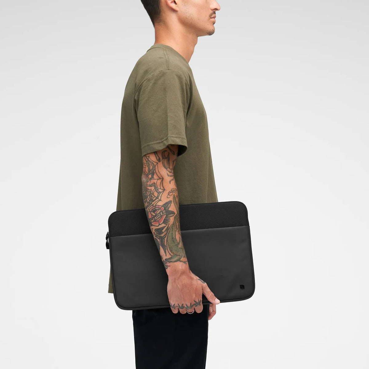Incase A.R.C. Sleeve for 14-inch Laptop